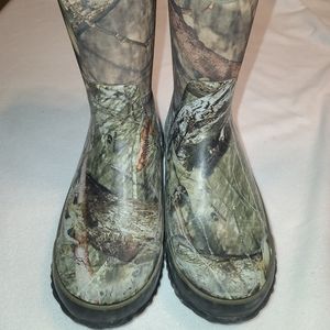 Bogs Mossy Camo Waterproof Boots size 5